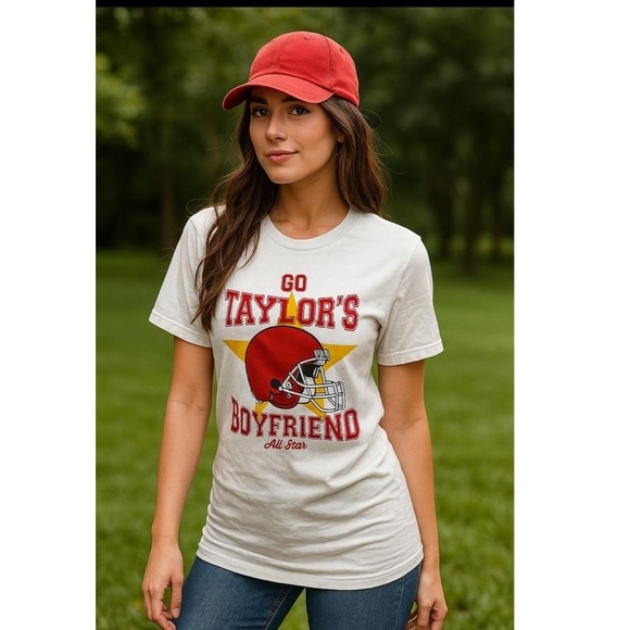 BellaCanvas White Short Sleeve Graphic Print Go Taylors Boyfriend WomensTShirt L - Picture 1 of 6